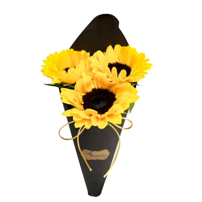 buque com três girassois para presentear