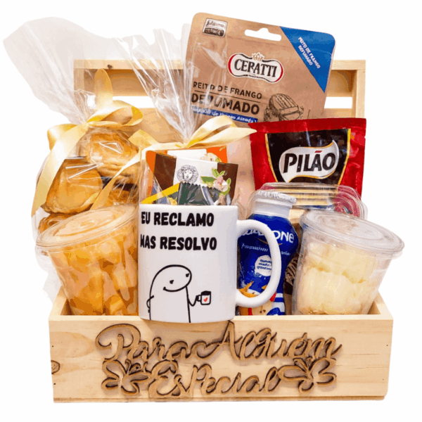 cesta de café da manhã para presentear em aniversário