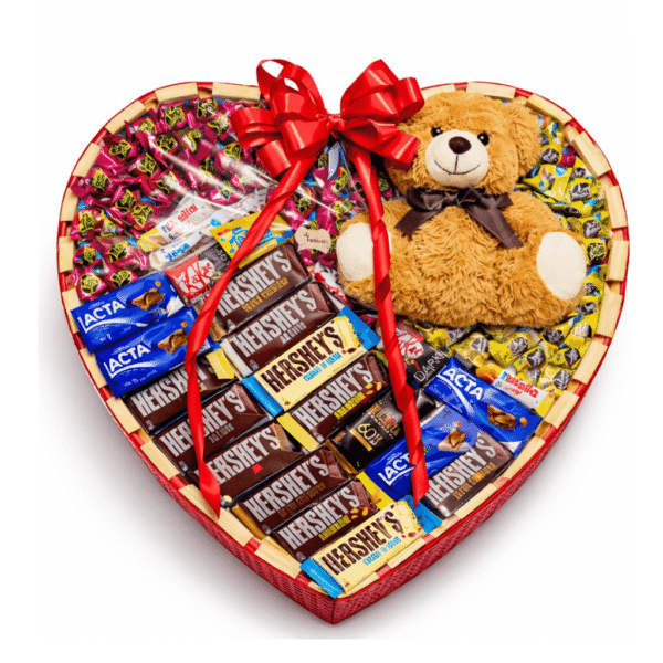 coração de chocolate gigante com muitos chocolates e uma pelucia para presentear em datas espeiciais