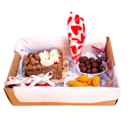 festa na caixa com bolo