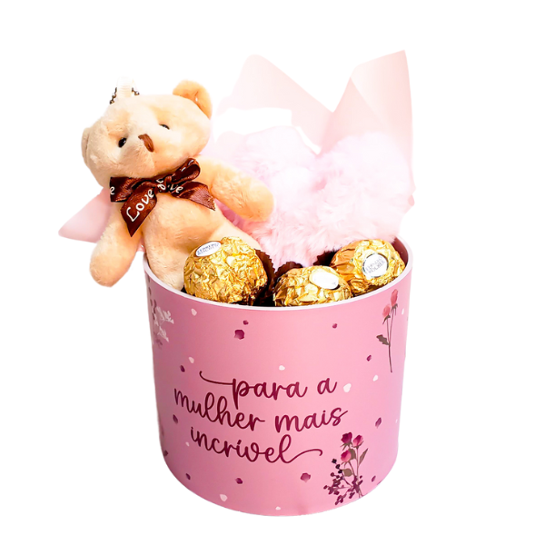 cachepôt com chocolate e pelucia