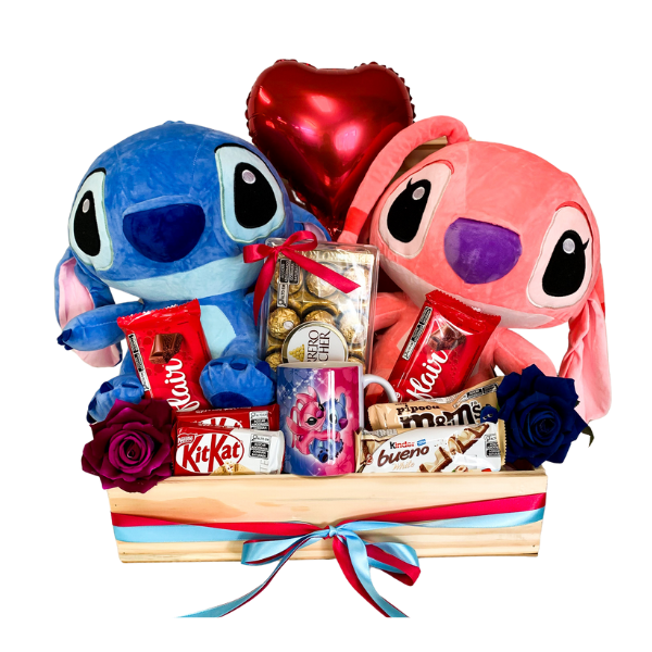 cesta de chocolate com casal stich para presentar com romantismo